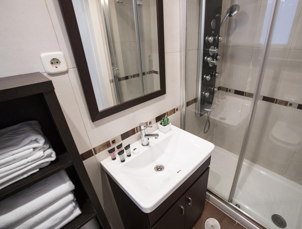 Alterhome Puerta De Toledo II มาดริด ภายนอก รูปภาพ